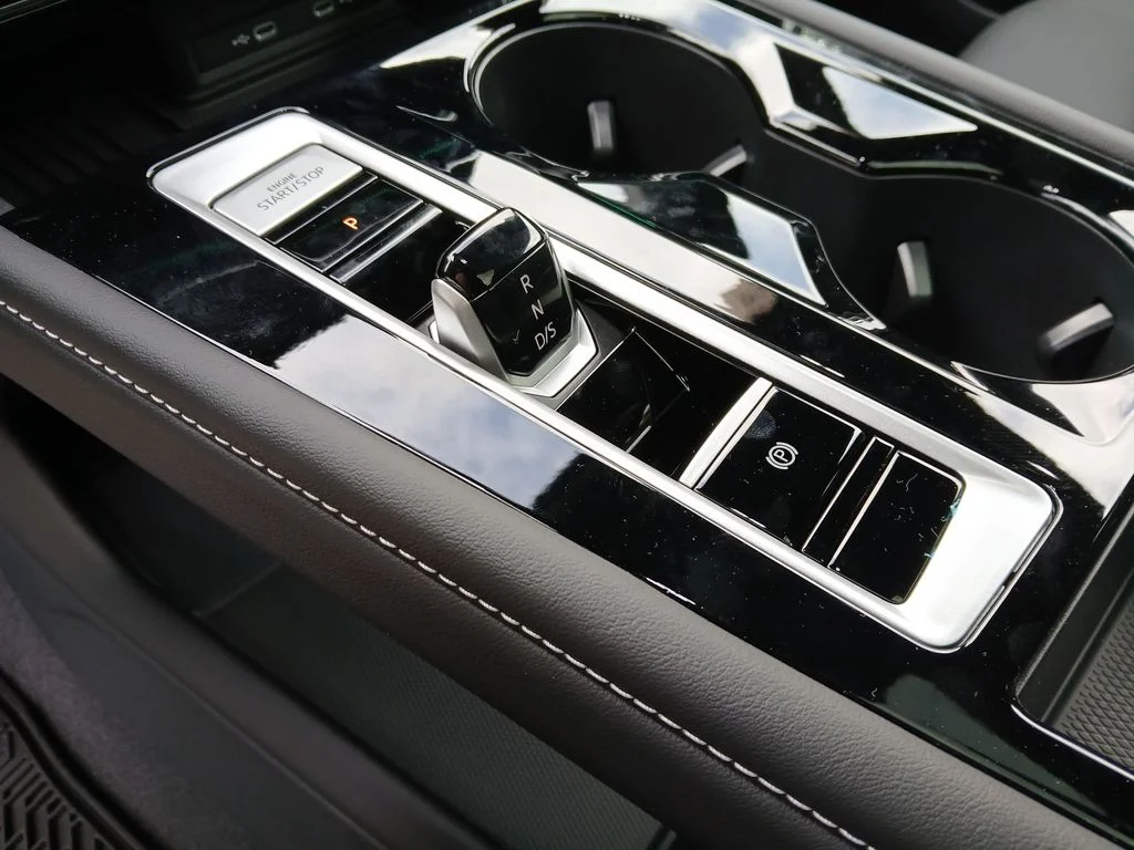 2026 Volkswagen Atlas Cross Sport SEL Premium R-LINE - Photo 24