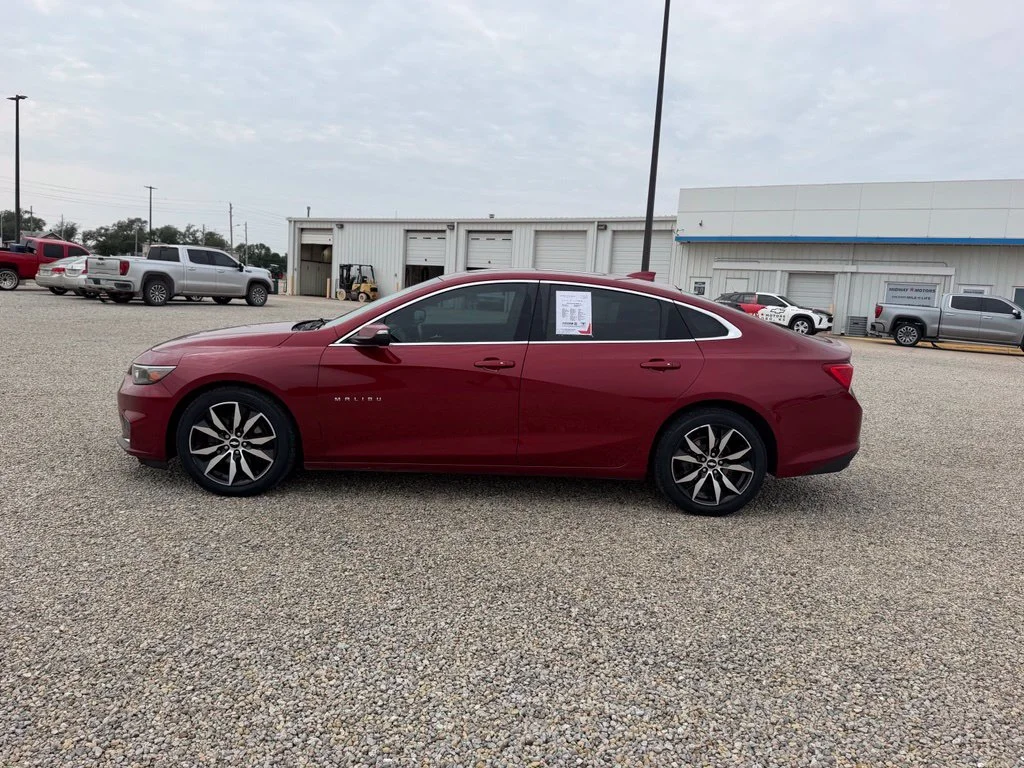Used 2018 Red Chevrolet LT image 6