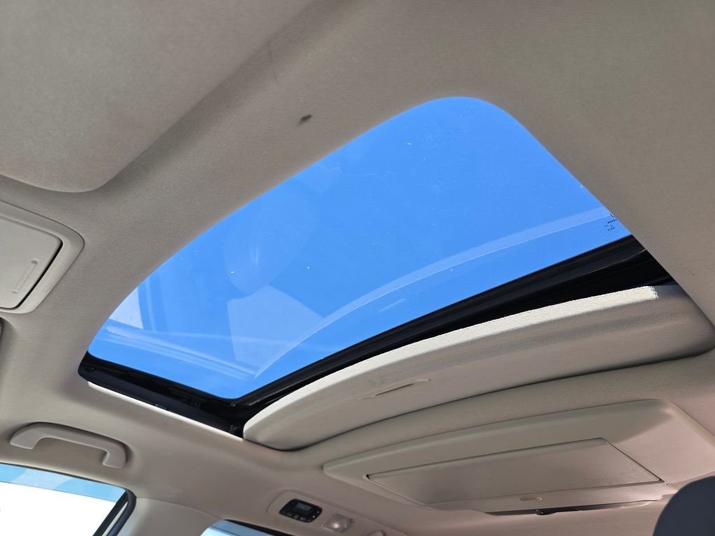 Used 2015  Honda Touring image 21