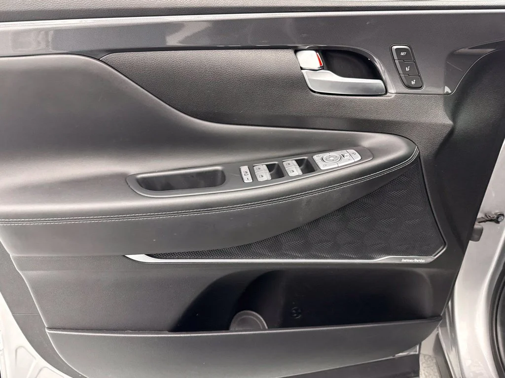 Used 2022 Silver Hyundai Calligraphy image 19