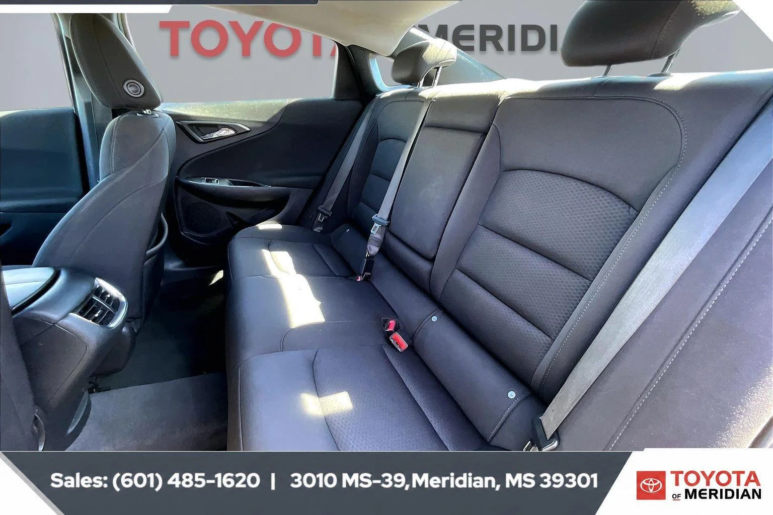 Used 2020 Silver Ice Metallic Chevrolet LT image 19