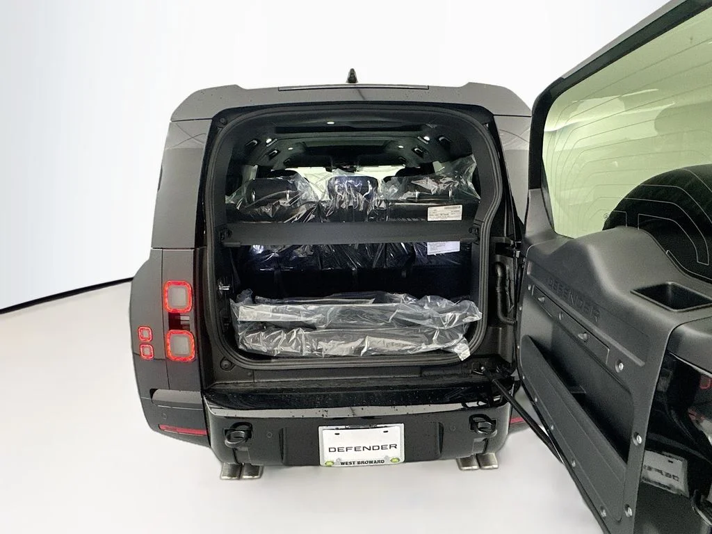 2026 Land Rover Defender V8 - Photo 26