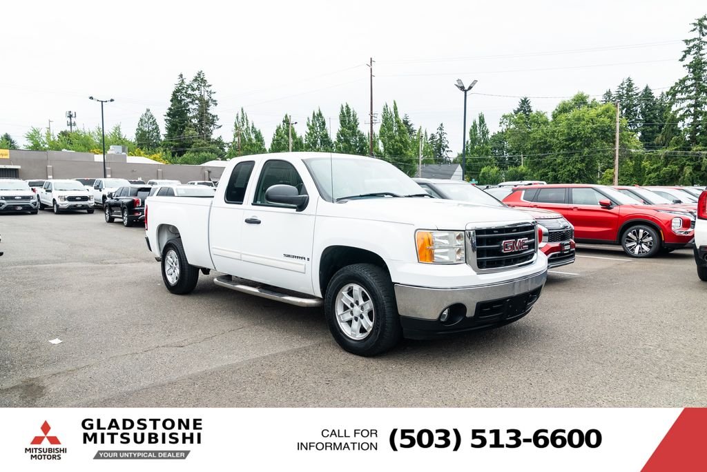 Used 2008 Summit White GMC SLE1 image 21