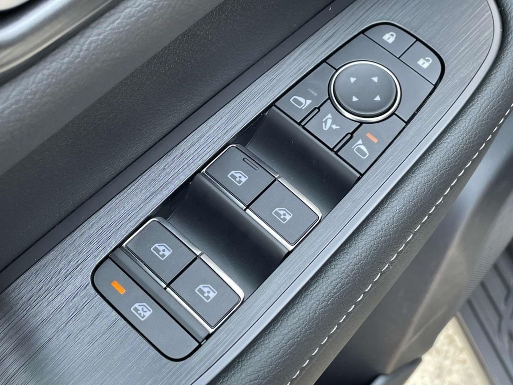 2025 Nissan Armada PRO-4X - Photo 18