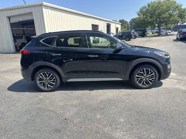 Used 2020 Black Hyundai Ultimate image 4