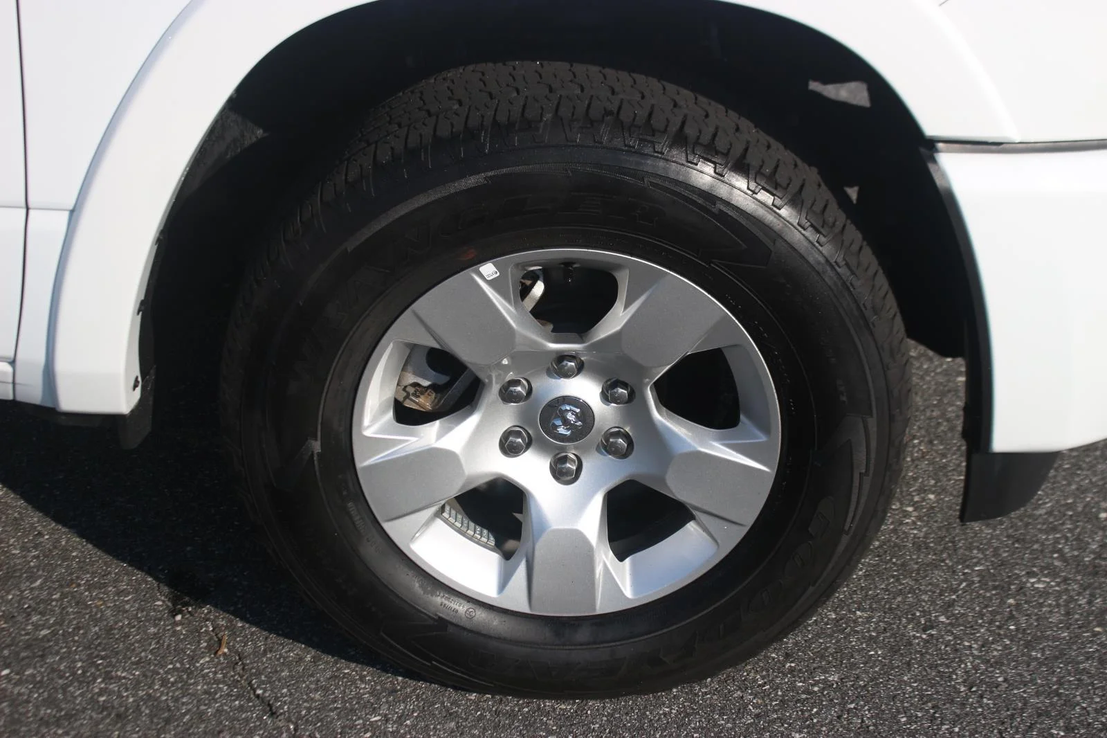 Used 2025 White Ram Big Horn image 31