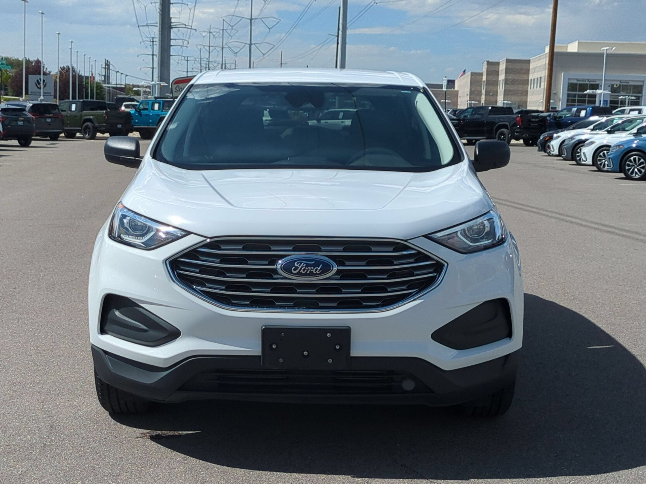 Used 2022 Oxford White Ford SE image 9