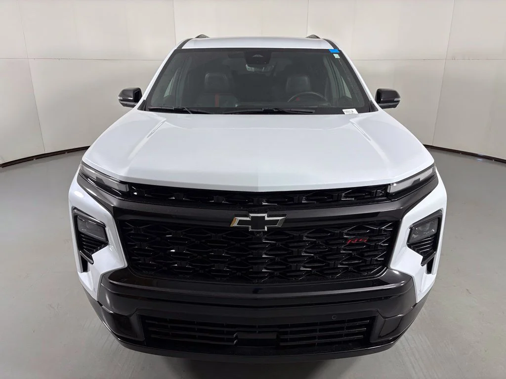 Certified Used 2026 Polar White Tricoat Chevrolet RS image 4