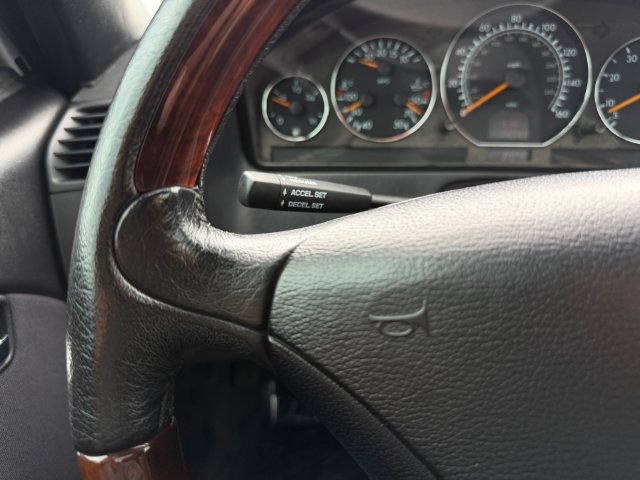 Used 2001 Silver Mercedes-Benz SL 500 image 22
