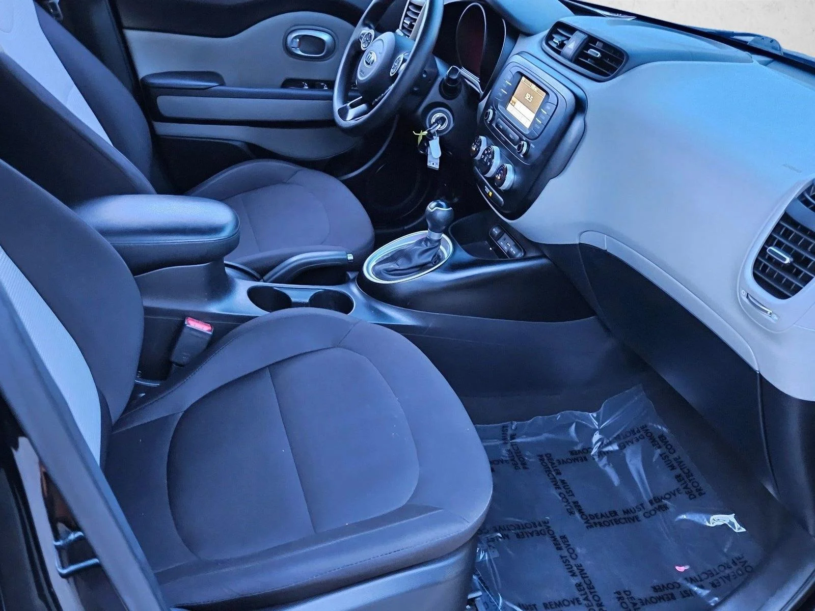 Used 2019 Shadow Black Kia Base image 18