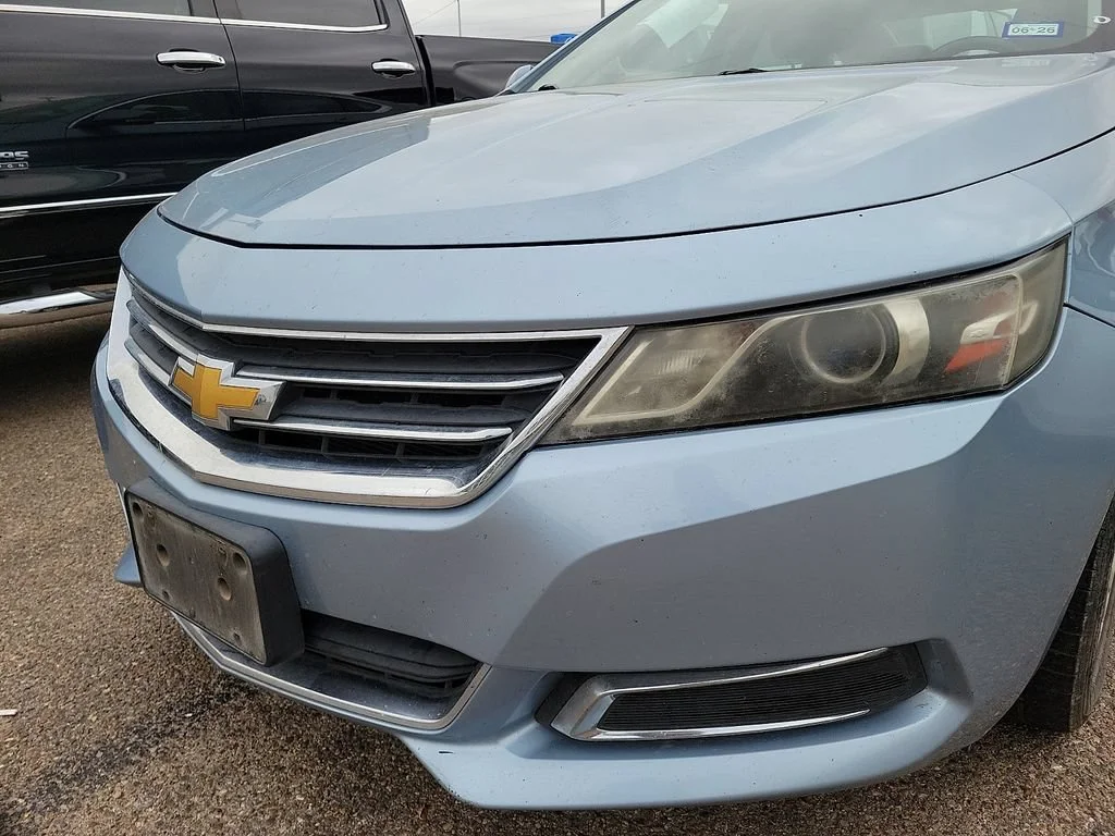 Used 2015 SILVER TOPAZ METALLIC Chevrolet LT image 5