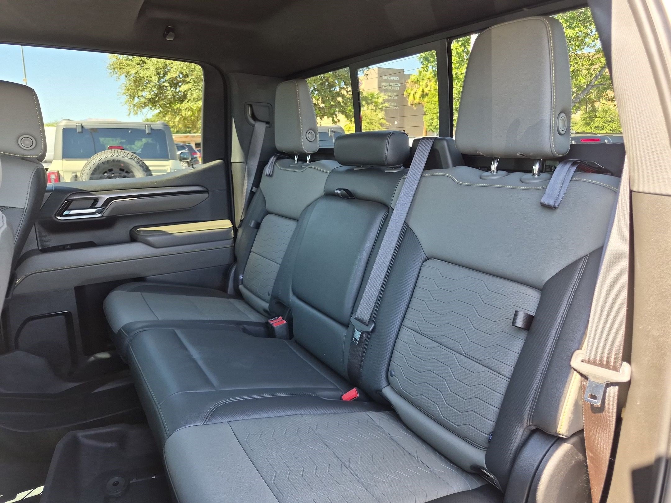 Used 2022 Sand Dune Metallic Chevrolet ZR2 image 17