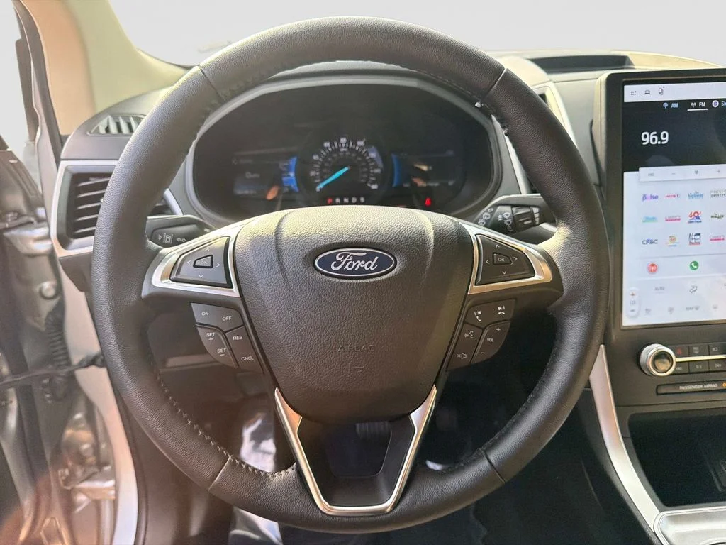 Used 2024 Iconic Silver Metallic Ford SEL image 30