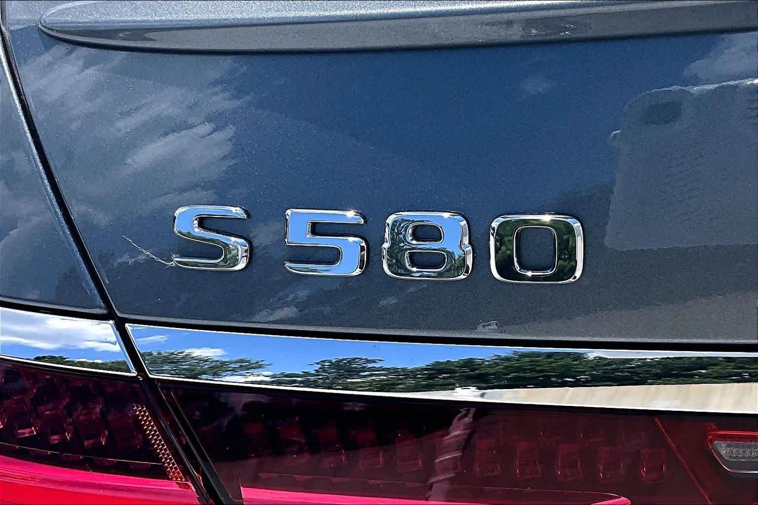 Used 2023 Selenite Grey Mercedes-Benz S 580 image 31