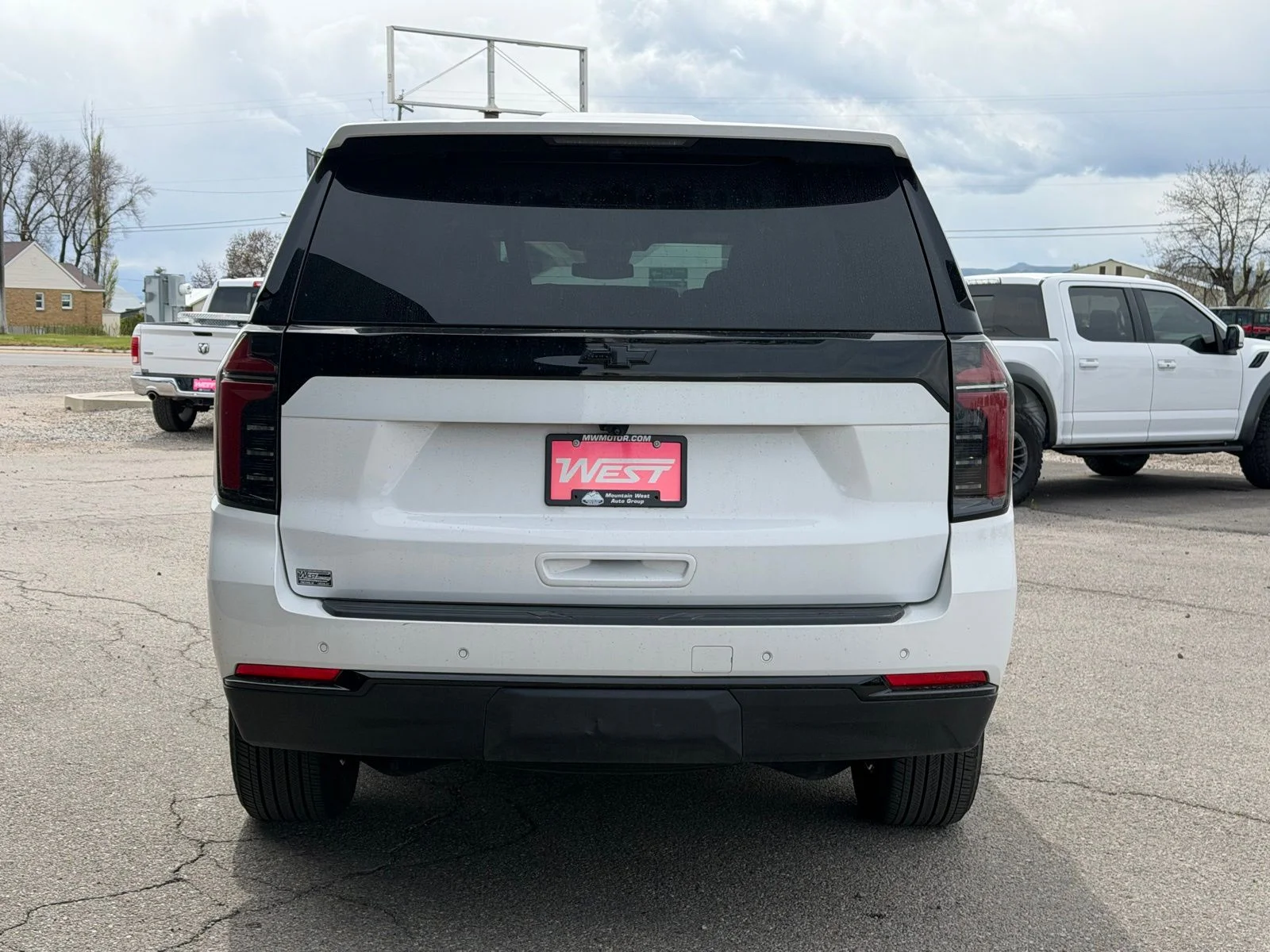 Used 2025 White Chevrolet LT image 8