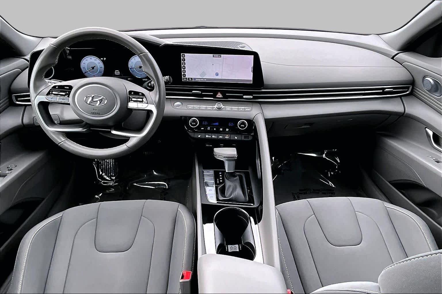 Used 2023 Fluid Metal Hyundai SEL image 15