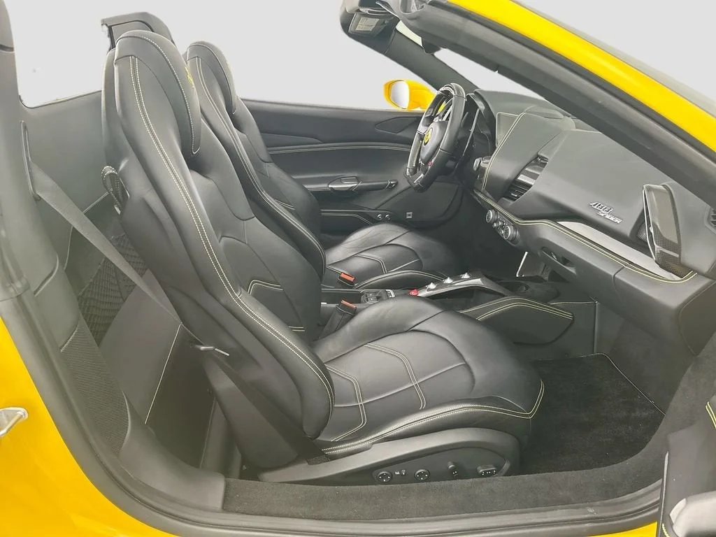 Used 2017 Giallo Modena Ferrari  image 26