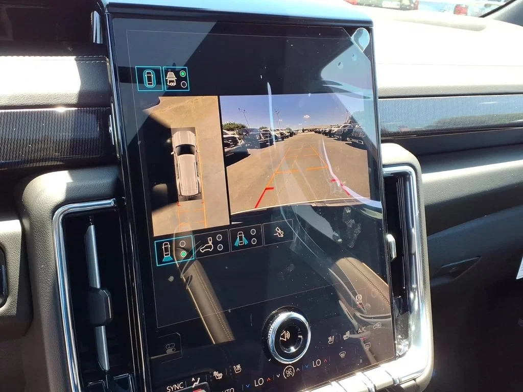 New 2026 Summit White GMC Elevation image 4