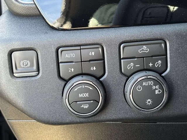New 2026 Sterling Gray Metallic Chevrolet LT image 17