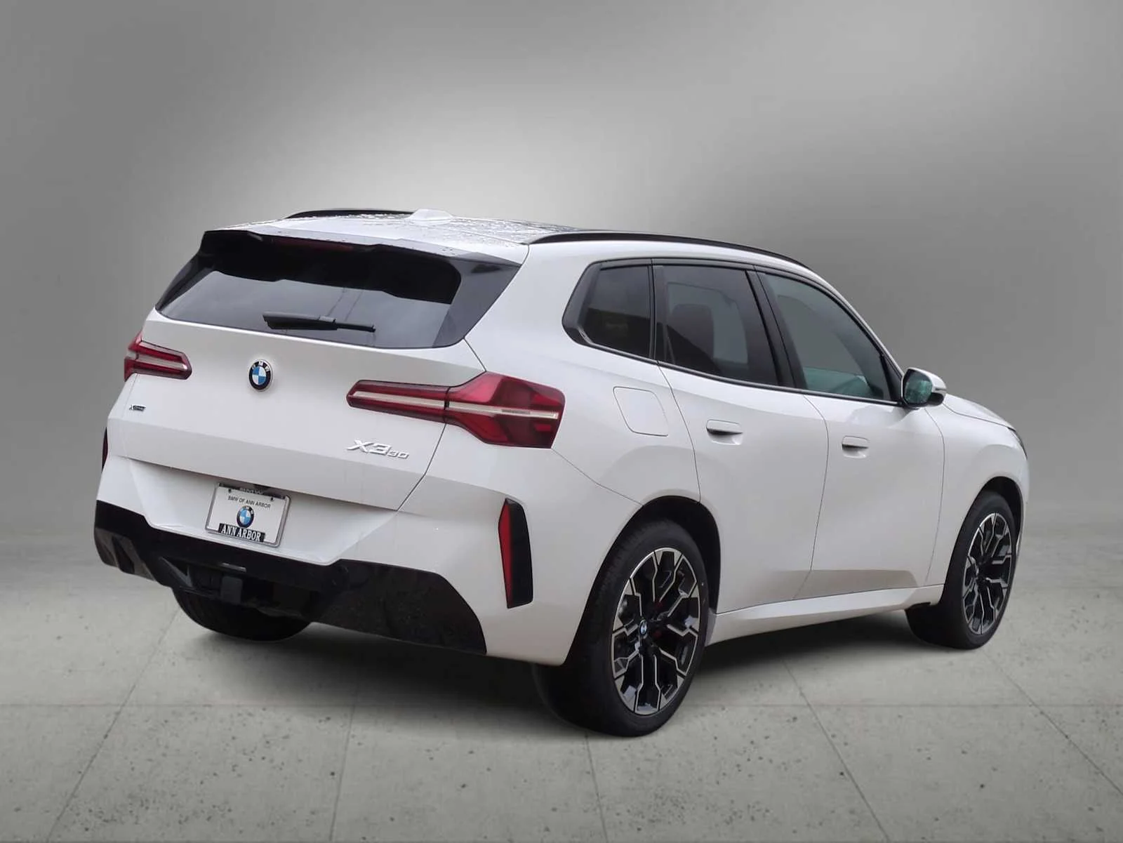 New 2026 Alpine White BMW 30 xDrive image 8
