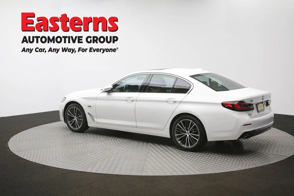 Used 2023 White BMW 530e iPerformance image 67