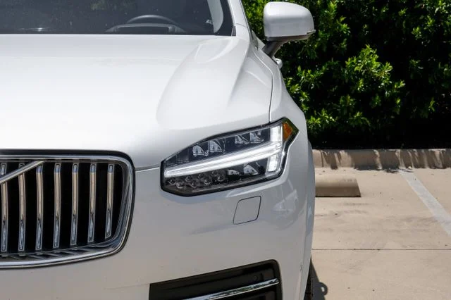 Used 2024 Crystal White Volvo Ultimate image 57