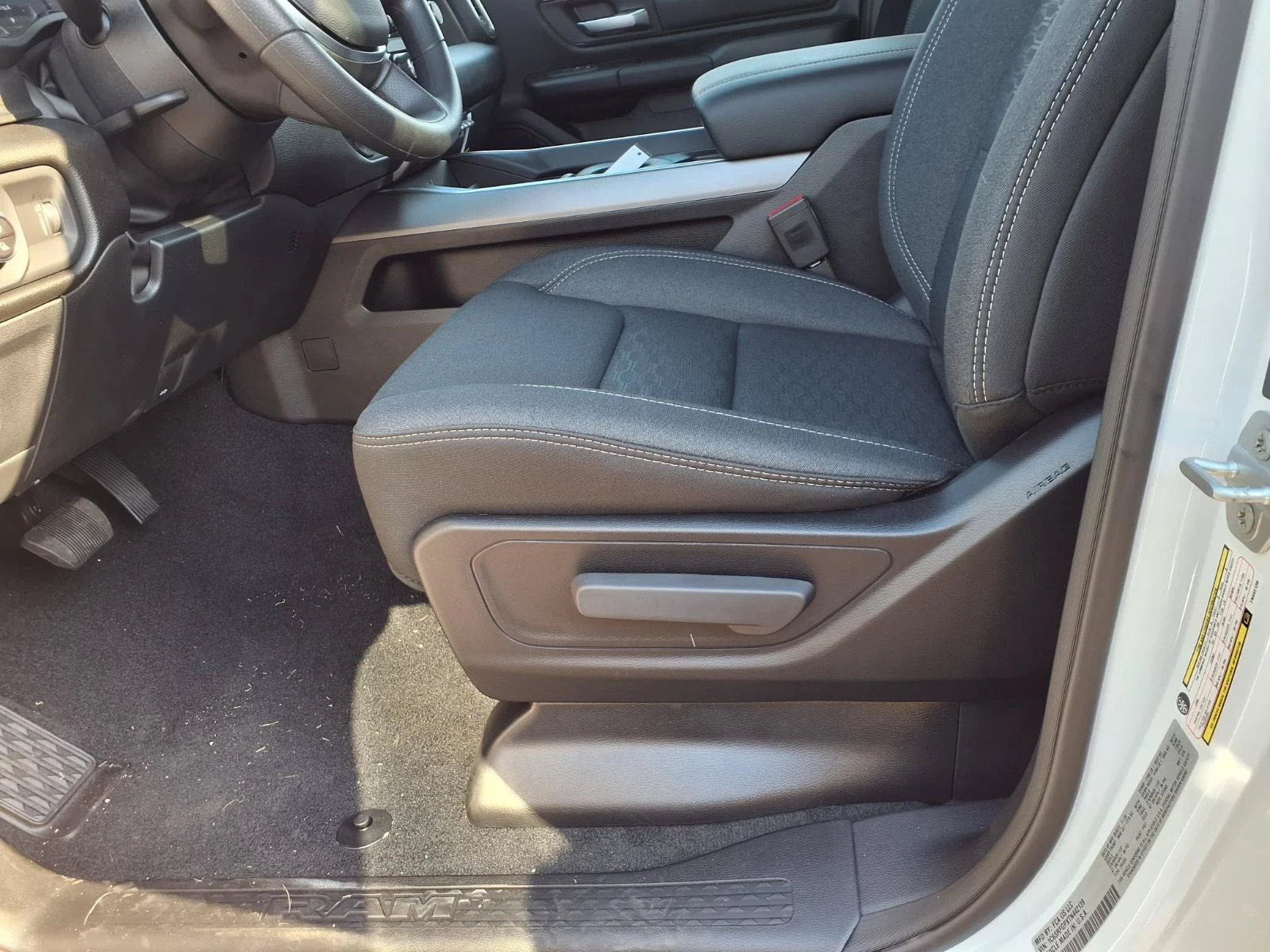 New 2026 Bright White Clearcoat RAM Express image 15
