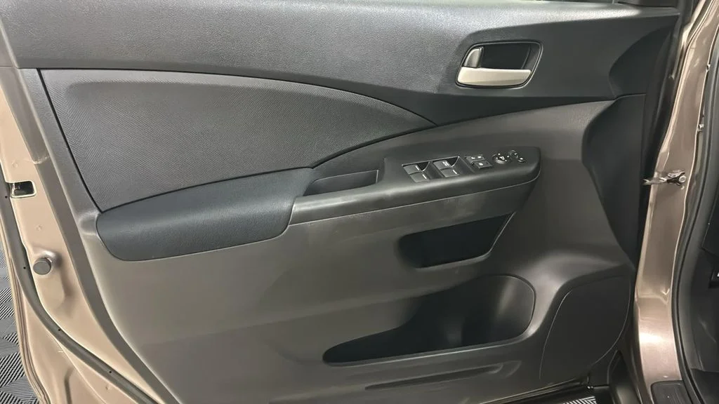 Used 2014 Silver Honda LX image 18