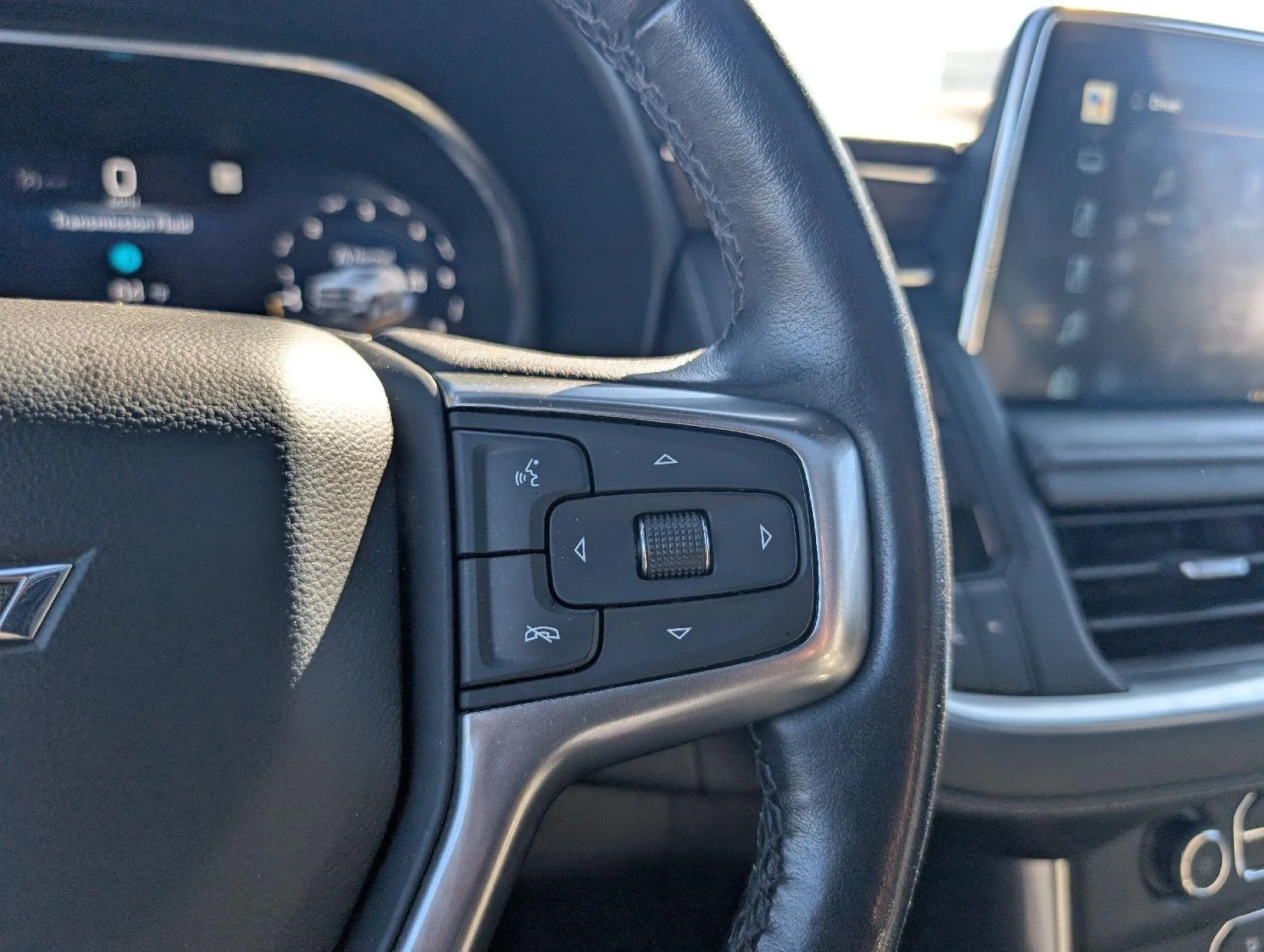 Used 2022 Summit White Chevrolet Z71 image 15
