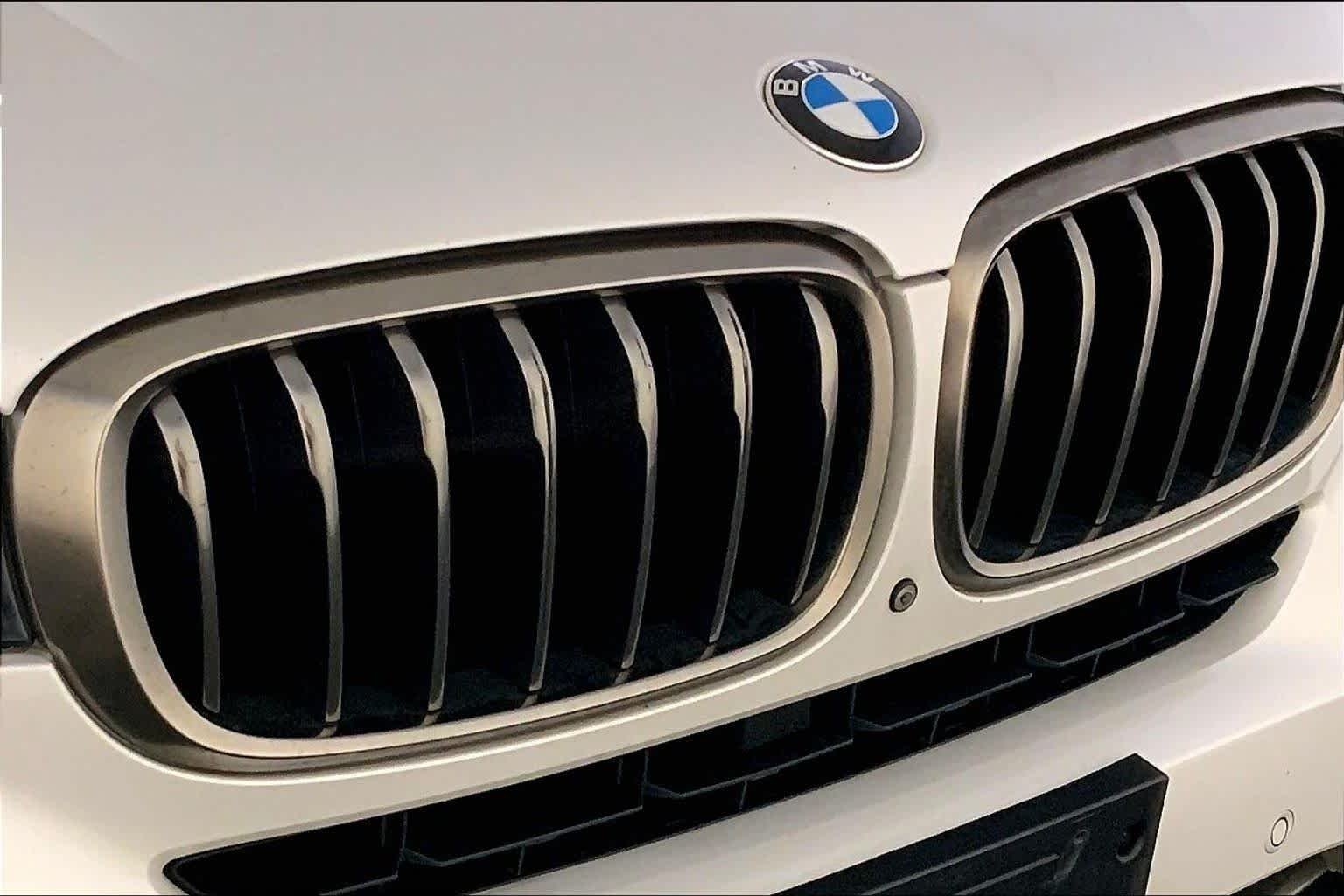Used 2019 Mineral White Metallic BMW xDrive35i image 32
