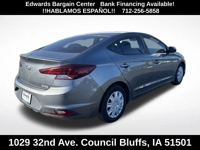 Used 2019 Gray Hyundai SE image 7