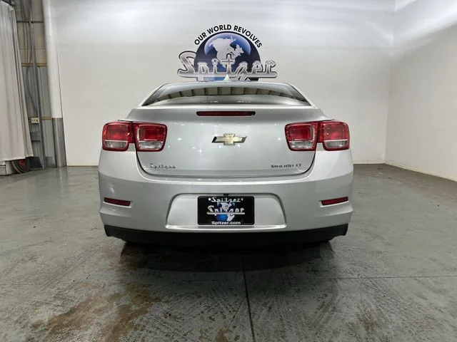 Used 2013 Silver Chevrolet LT image 9