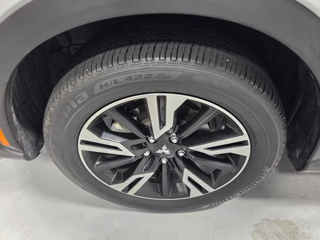 Used 2024 White Mitsubishi SEL image 19