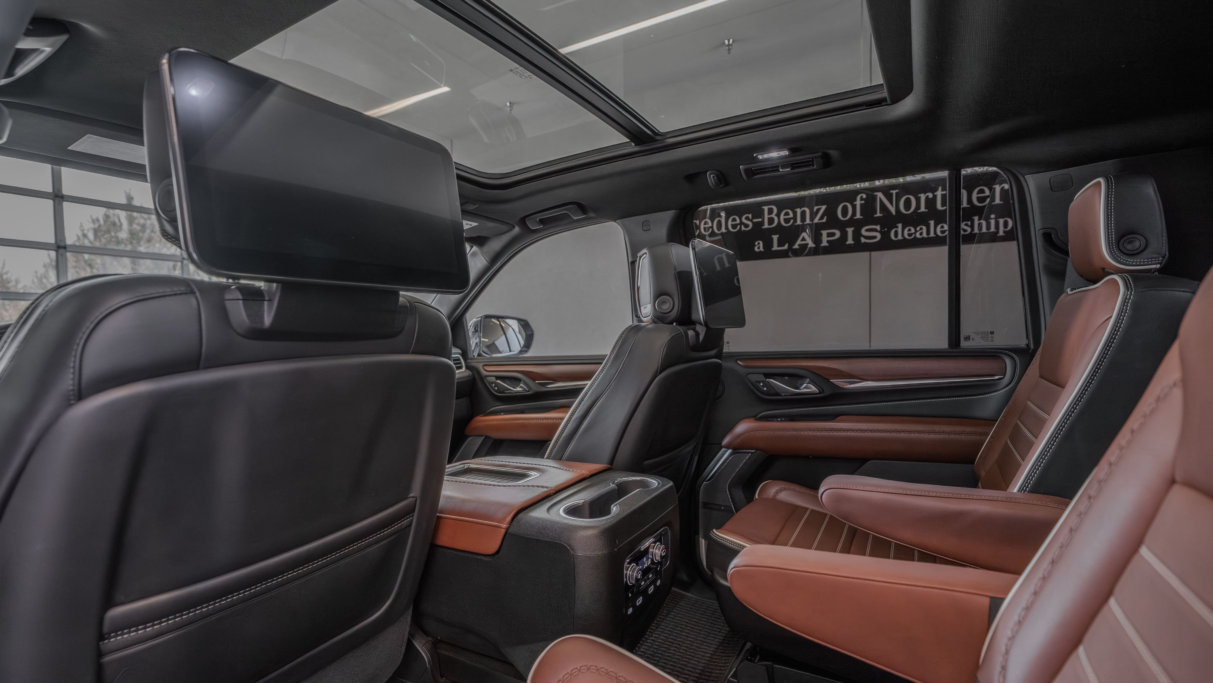 Used 2024 Onyx Black GMC Denali Ultimate image 26