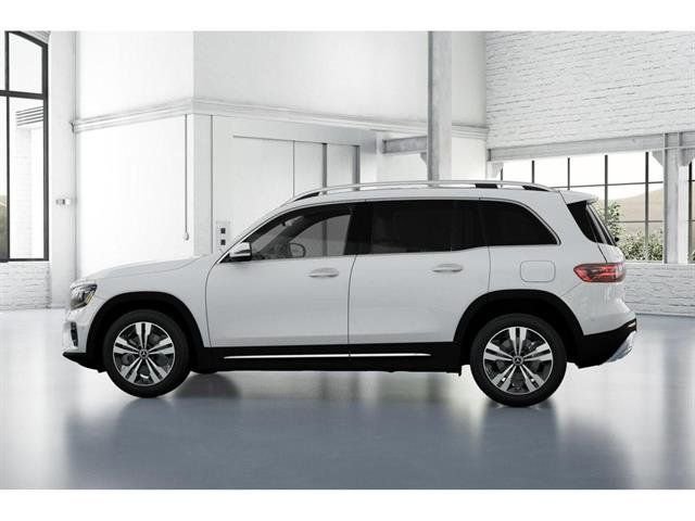New 2026 Polar White Mercedes-Benz GLB 250 image 32