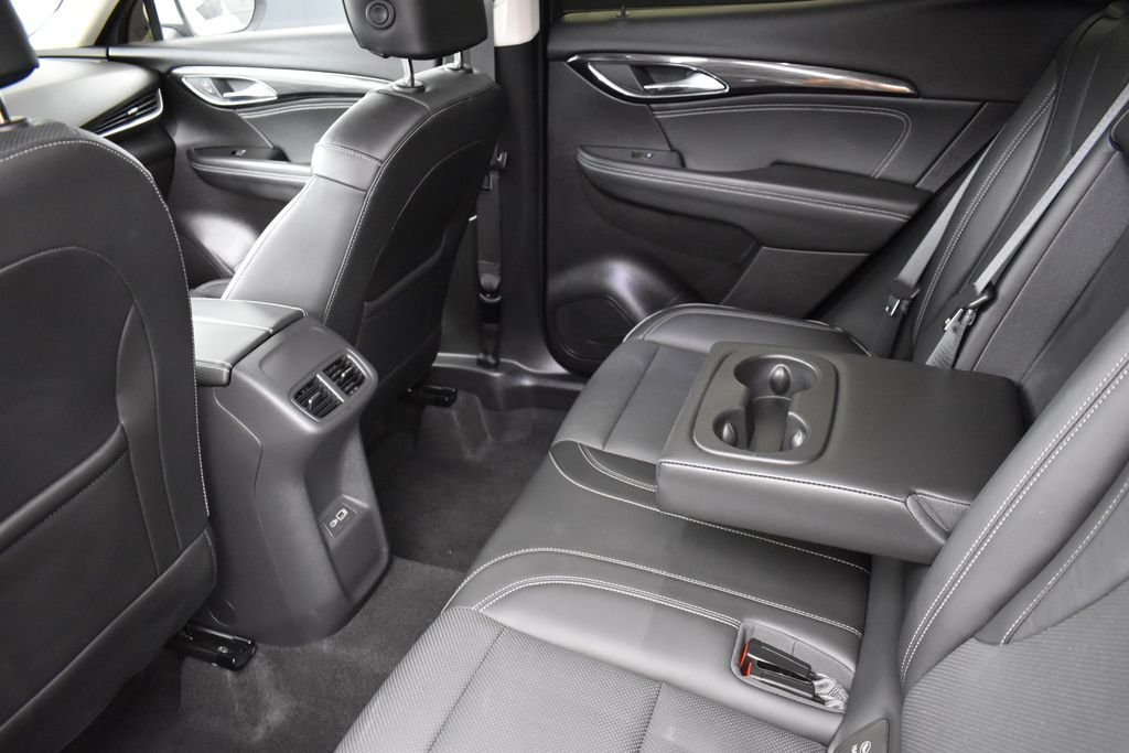 Used 2023 Summit White Buick Essence image 22