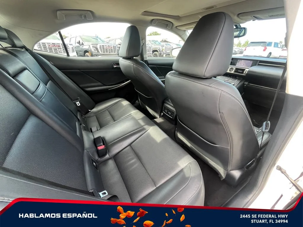 Used 2015 White Lexus 4dr Sport Sdn AWD image 18