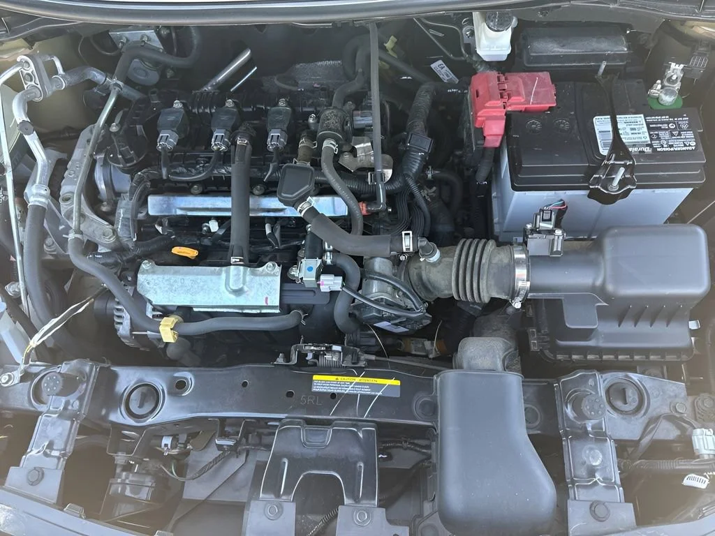 Used 2020 Black Nissan S image 27