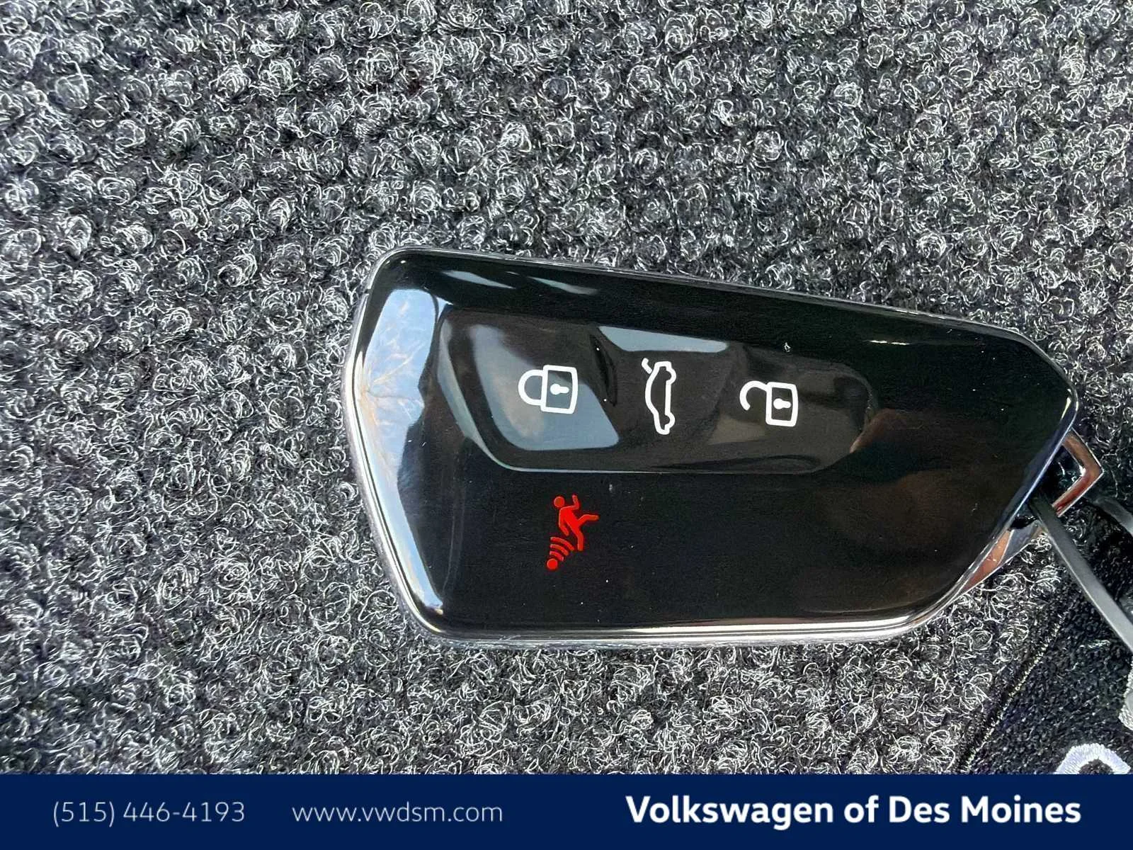 New 2026 Mountain Lake Blue Metallic Volkswagen 2.0T SE image 20