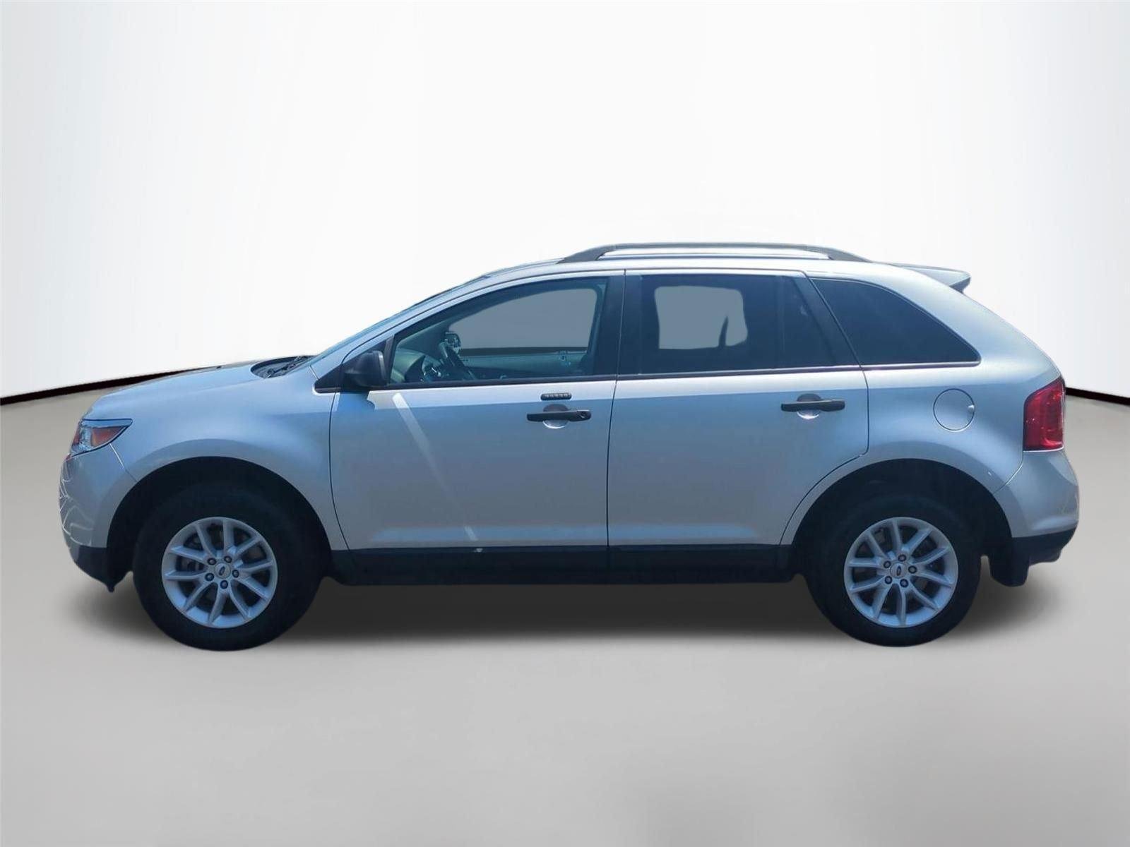 Used 2013 Ingot Silver Metallic Ford SE image 6