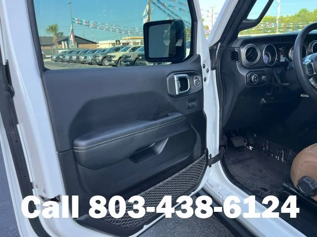 Used 2023 White Jeep Rubicon image 4