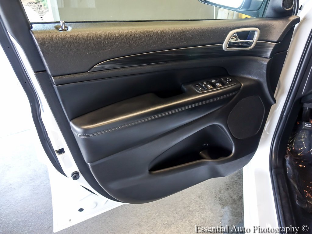 Used 2021 Bright White Clearcoat Jeep Laredo X image 22