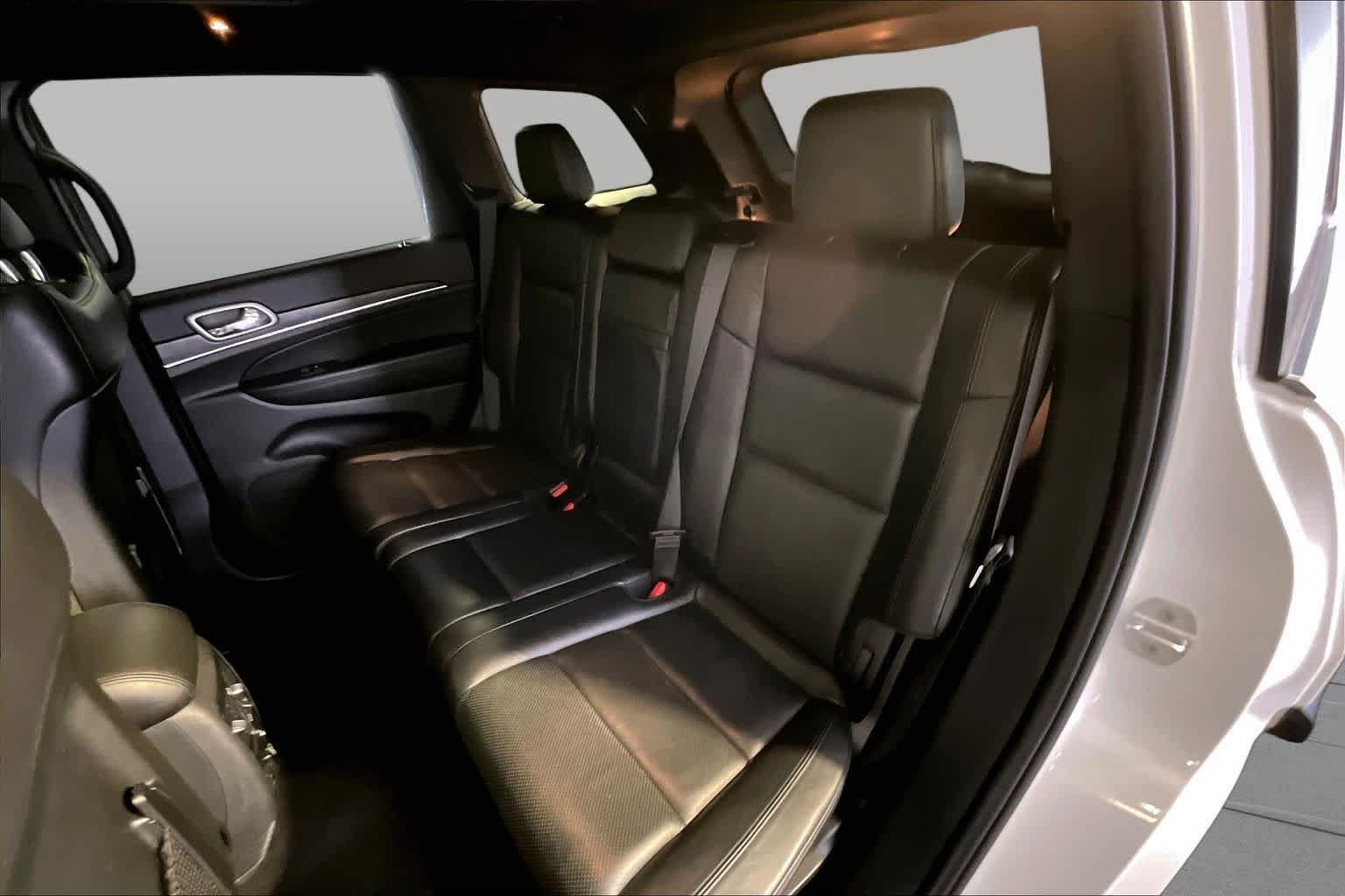 Used 2019 Bright White Clear Coat Jeep Limited image 21