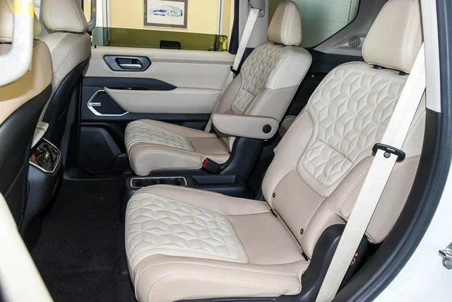 2025 Nissan Armada Platinum Reserve - Photo 22
