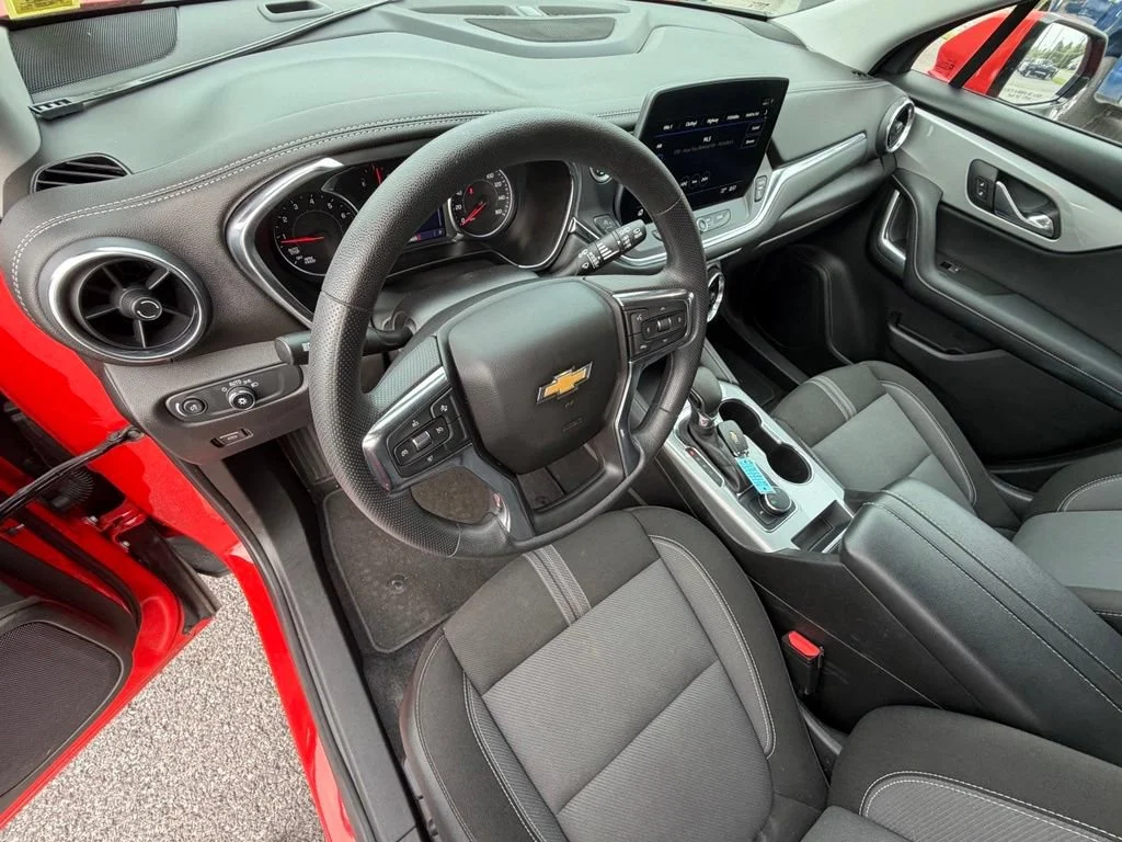 Used 2025 Habanero Orange Chevrolet 2LT image 12