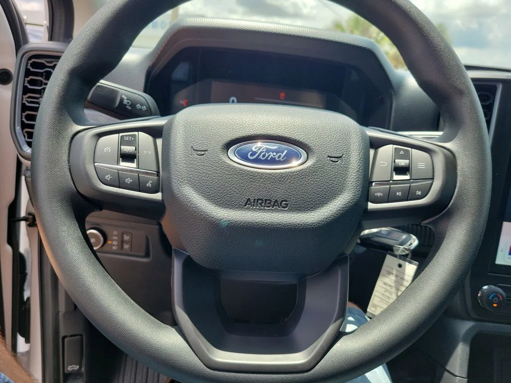 New 2026 Oxford White Ford XL image 17