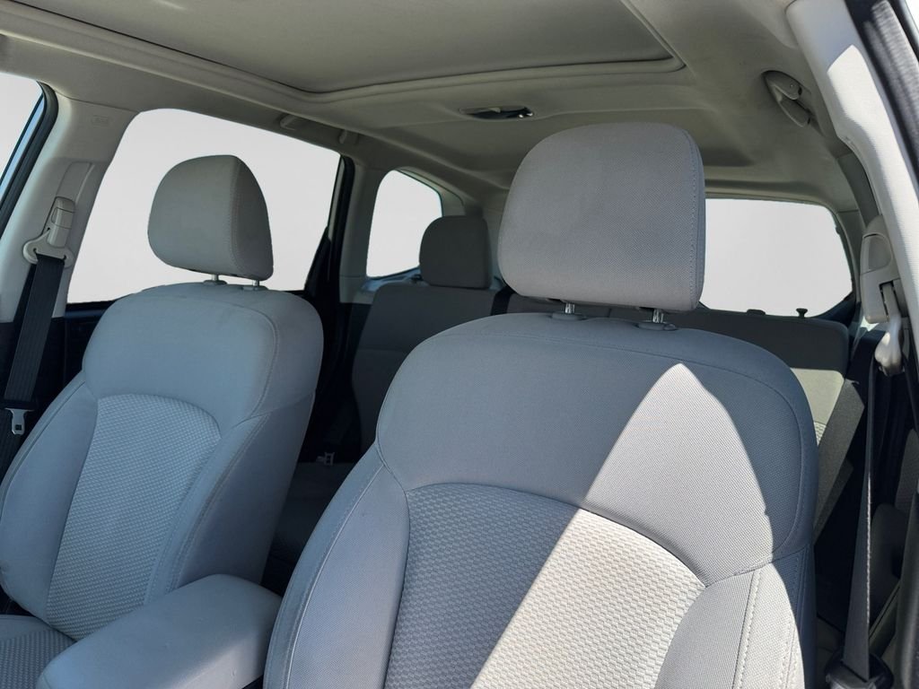 Used 2017 Ice Silver Metallic Subaru 2.5i Premium image 18