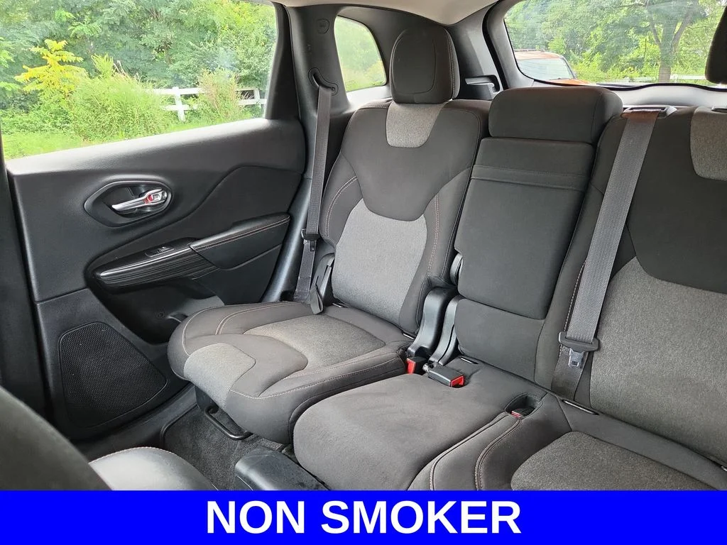 Used 2014 Gray Jeep Latitude image 14