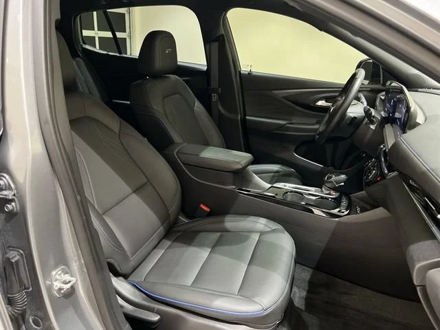 2025 Buick Envista Sport Touring - Photo 23