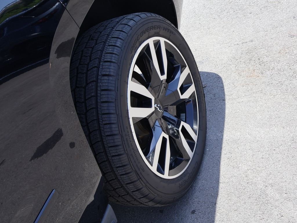 Used 2018 Black Chevrolet Premier image 34